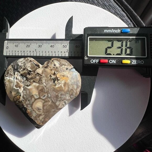 Volcano Agate Heart Carving UV Reactive (9) - Picture 12 of 13